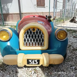 Auto elettrica 313 Paperino Disney .