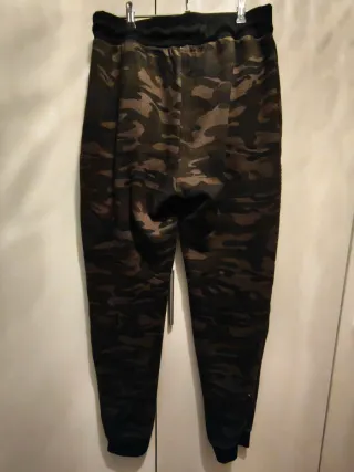 Pantalón chándal camuflaje