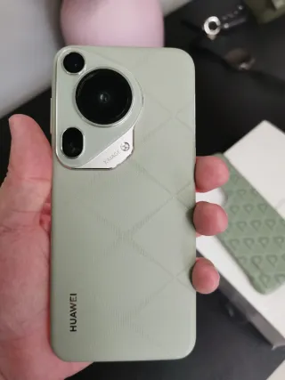 HUAWEI PURA 70 ULTRA