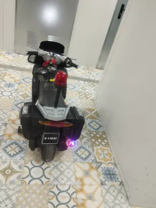 Moto Policía Eléctrica Infantil