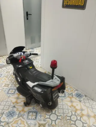 Moto Policía Eléctrica Infantil