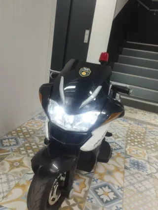 Moto Policía Eléctrica Infantil