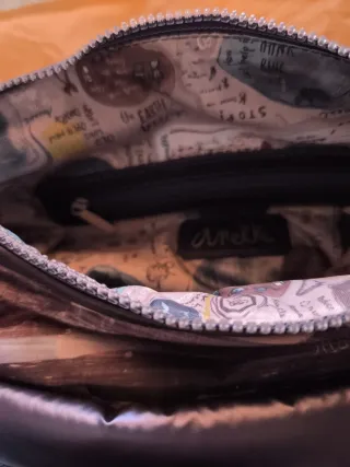 Bolso Anekke azul metalizado nuevo. Con etiqueta.