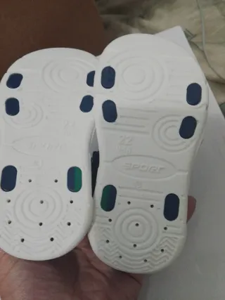 Sandalias deportivas para niño talla 22