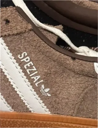 Adidas Spezial Earth Strata Gum Talla 37