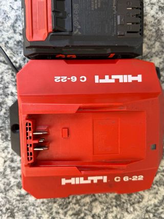 Caricabatterie Hilti C 6-22 e Batteria B 22-110