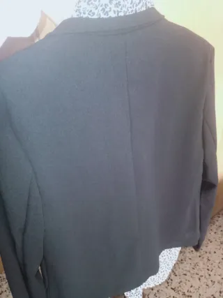 Conjunto Chaqueta y Blusa Estampada