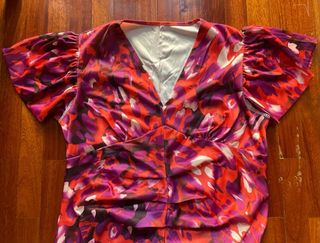 Vestido midi estampado naranja y fucsia