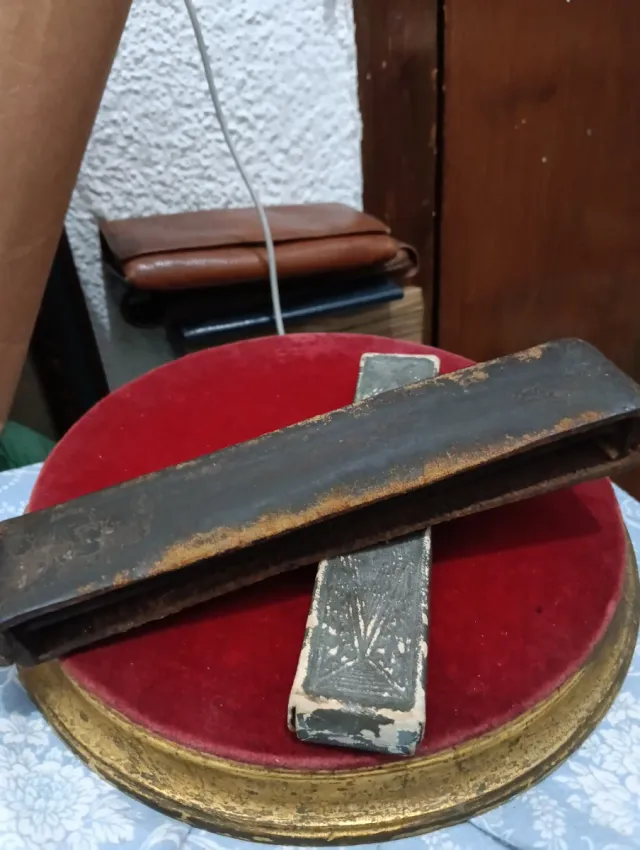 Navaja CAMPEÓN 14 y afilador de cuero antiguo