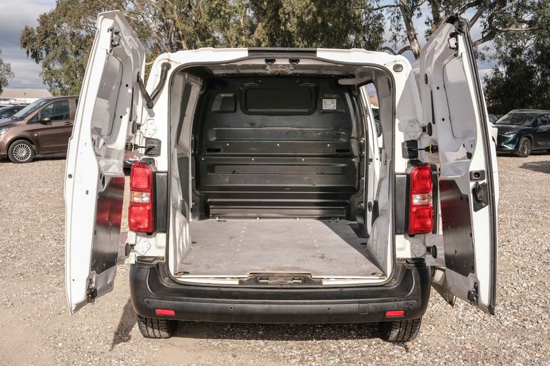 Opel Vivaro 2021, foto 11