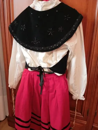 Traje Regional Gallego Negro Adornado