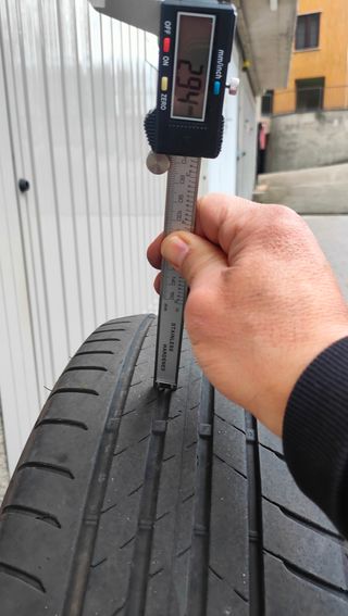 Pneumatico Estivo Bridgestone Turanza 215/60 R17