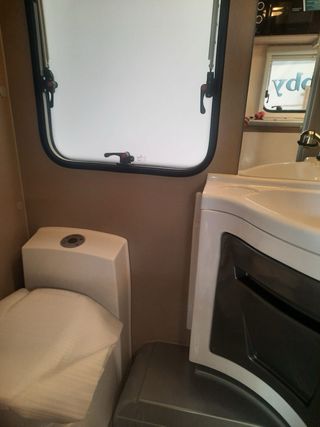 Caravana Across 370 DL