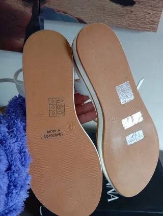 Sandalias Primadonna Collection Blancas y Doradas