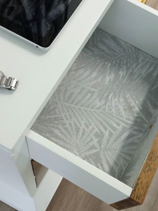 Cajonera Blanca Lacada con Pan de Oro