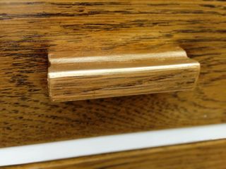 Cajonera Blanca Lacada con Pan de Oro