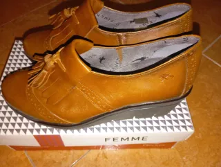 Zapatos Fluchos elegantes marrones