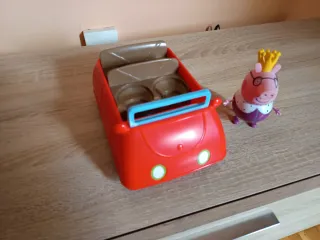 Coche musical Peppa Pig  + Papá Pig Rey