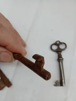 Tre chiavi antiche vintage