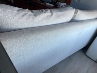 Sofá de tela beige en muy buen estado como nuevo