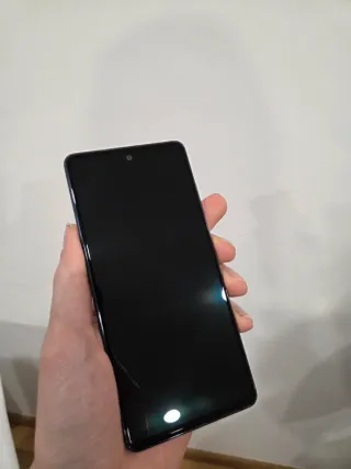 Samsung S20 FE 5G + funda, cargador y protectores