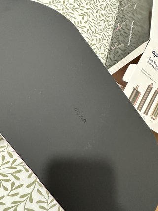 Dyson Airwrap gif box