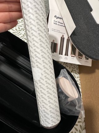 Dyson Airwrap gif box