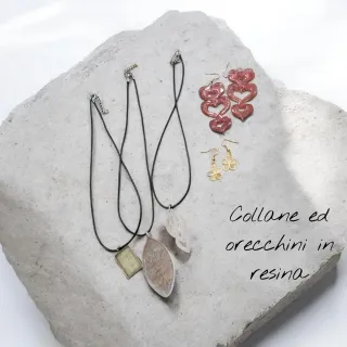 Bracciale e orecchini in resina UV