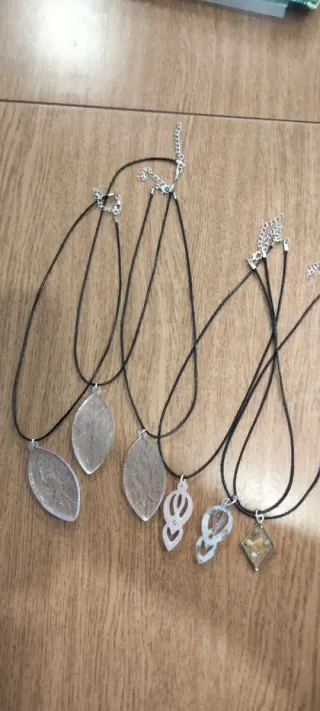 Bracciale e orecchini in resina UV