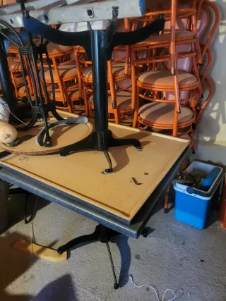 Mesas y Sillas Naranja para Terraza