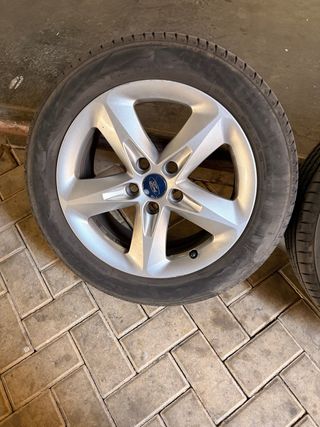 Llantas 16 5x108 de Ford Focus