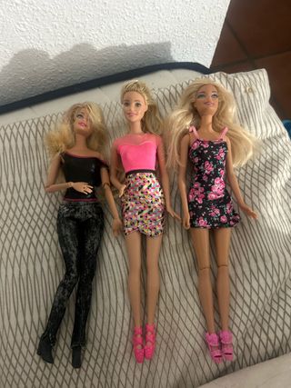 3 Muñecas Barbie