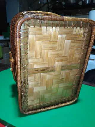 Costurero vintage mimbre