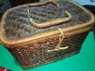 Costurero vintage mimbre