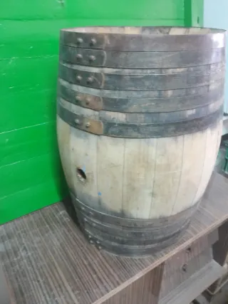 Vieja barrica de madera