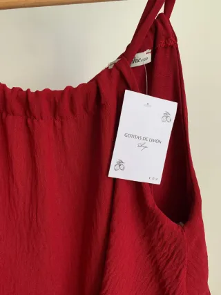 Vestido granate de volantes