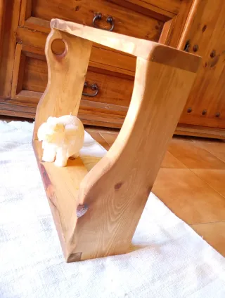 Estantería rústica de madera