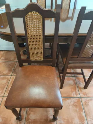 Mesa extensible y 6 sillas madera