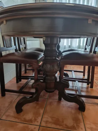 Mesa extensible y 6 sillas madera