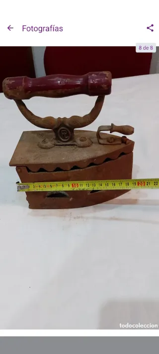 Antigua plancha de carbón siglo XIX