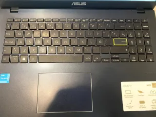 Portátil ASUS E510K NOTEBOOK Reestreno. Garantía.