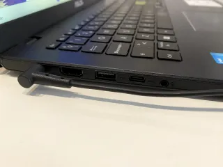 Portátil ASUS E510K NOTEBOOK Reestreno. Garantía.