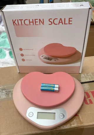 Bilancia da cucina a forma di cuore