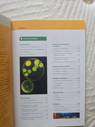 Libro Bachillerato Biología en catalán