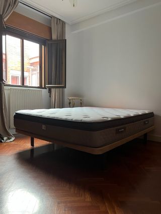 Pack Colchón + Base tapizada con patas 150x190 cm