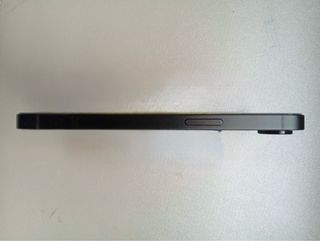 iPhone 16e Negro en estado excepcional.