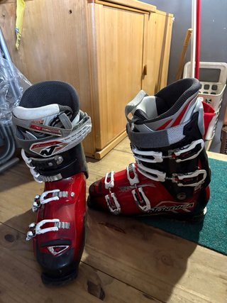 Esquís Nordica 1.75 y Botas de esquí