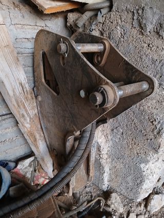 Retroexcavadora Mixta Caterpillar 2019