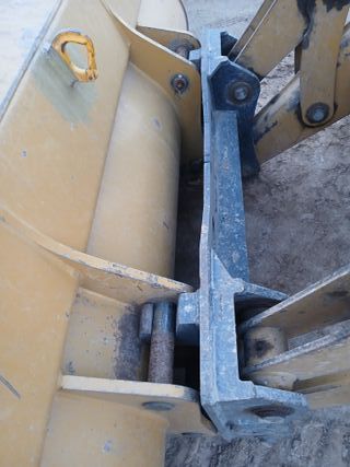 Retroexcavadora Mixta Caterpillar 2019