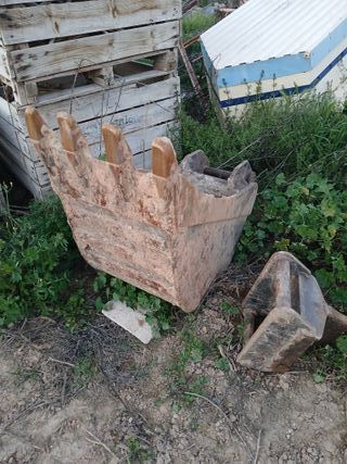 Retroexcavadora Mixta Caterpillar 2019